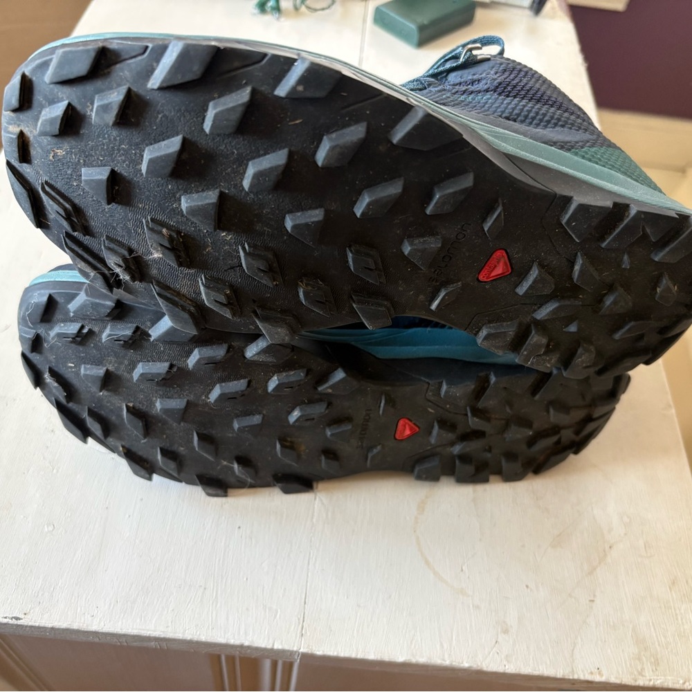 Salomon Navy and Teal Trail Shoes - Picture 3 of 4